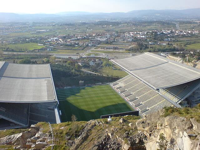 Eduardo_Souto_de_Moura_-_Braga_Stadium_02_(6010593292)