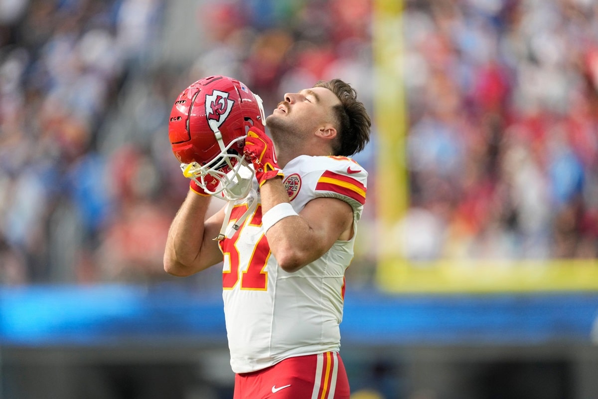 Chiefs Saints Tipp Bild zeigt Travis Kelce © Associated Press / Alamy Stock Photo