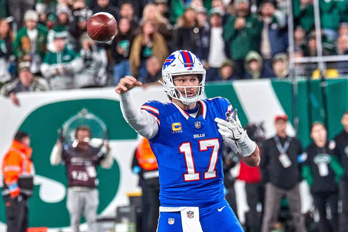 Bills Titans Tipp Bild zeigt Spieler Josh Allen © Sipa US / Alamy Stock Photo