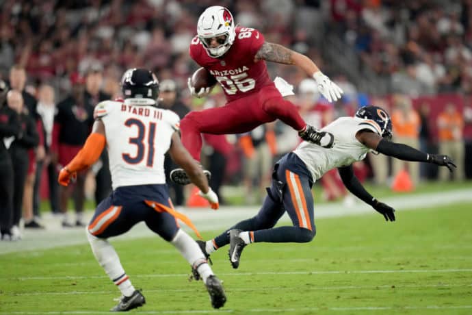 Cardinals Jets Tipp Bild zeigt Trey McBride © Associated Press / Alamy Stock Photo