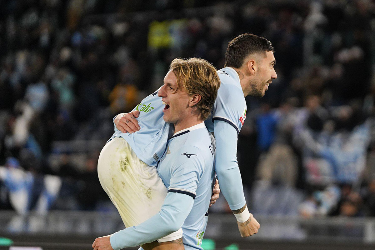 Lazio Rom Inter Mailand Tipp Bild zeigt Mattia Zaccagni und Nicolo Rovella © Independent Photo Agency Srl / Alamy Stock Photo