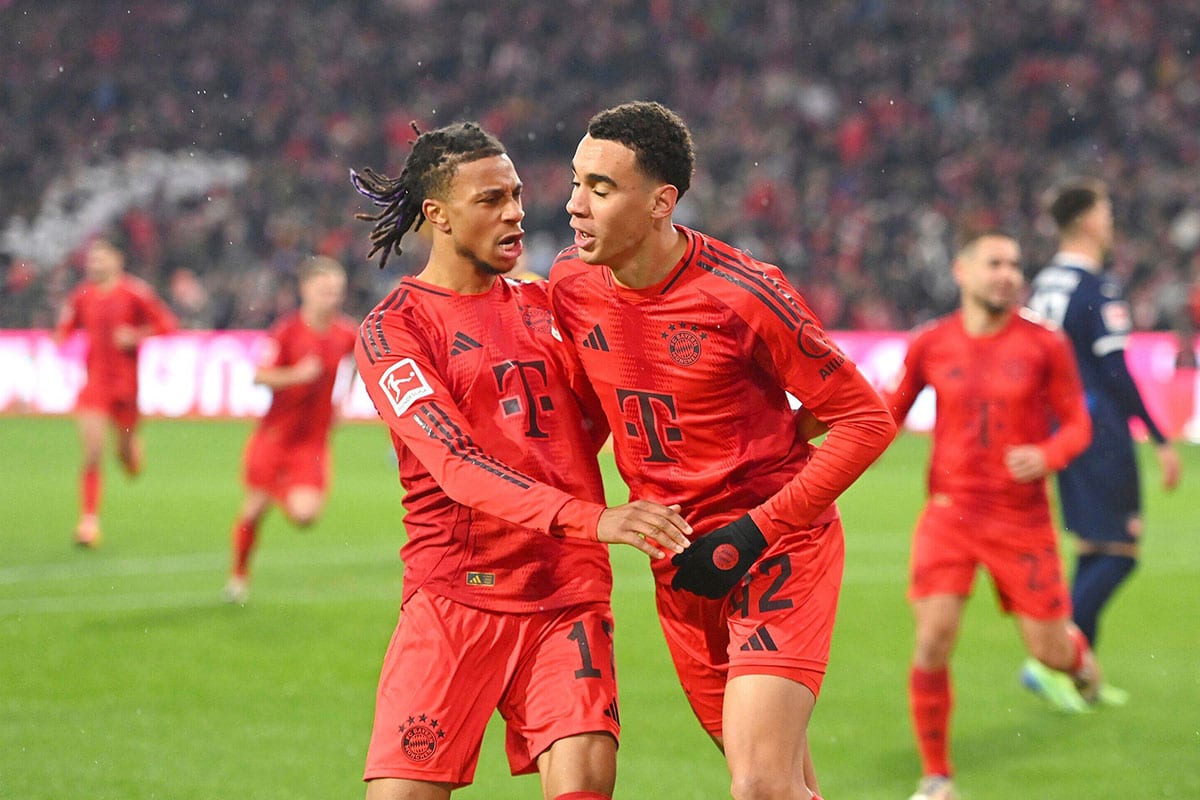 Mainz Bayern Tipp Bild zeigt Michael Olise und Jamal Musiala © dpa picture alliance / Alamy Stock Photo