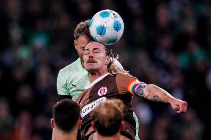 St. Pauli Werder Bremen Tipp Bild zeigt Jackson Irvine © MB Media Solutions / Alamy Stock Photo